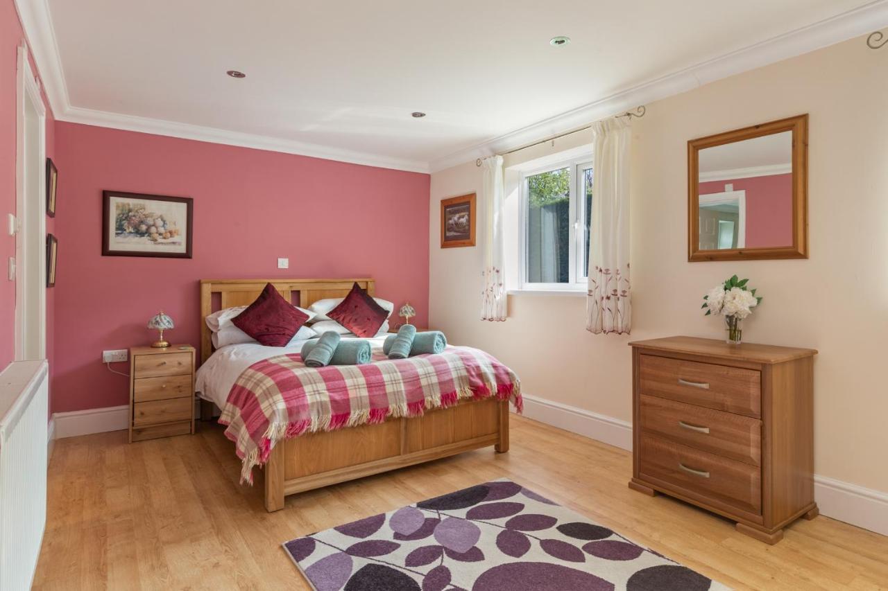 Sunningdale - Beach Side Cottage, Sea Views, Parking Saundersfoot Exterior foto