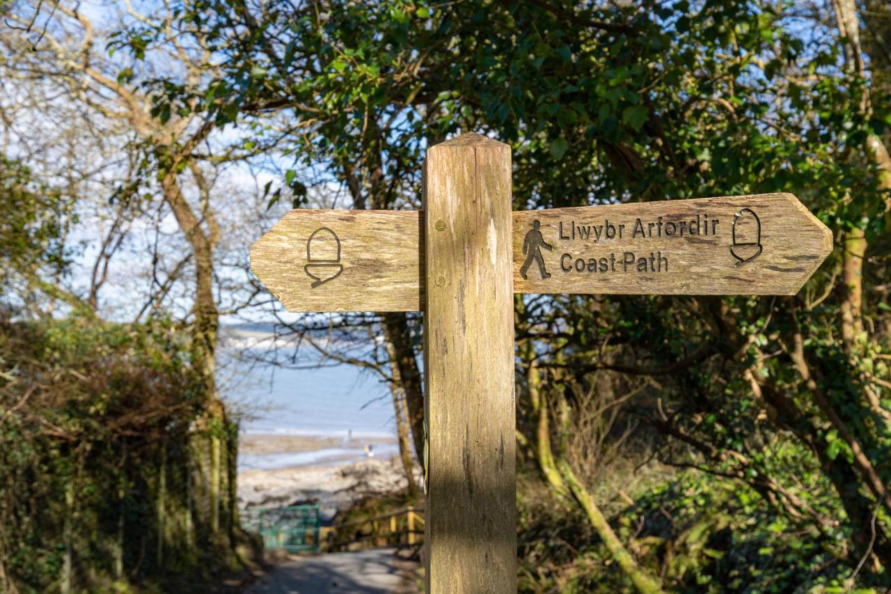 Sunningdale - Beach Side Cottage, Sea Views, Parking Saundersfoot Exterior foto